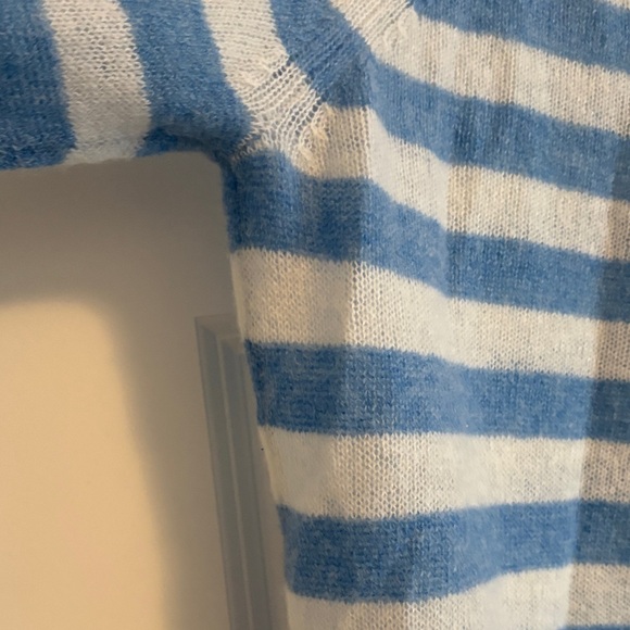 Jumper 123 100% Cashmere Blue and White Striped lightweight V-Neck Sweater - Picture 11 of 12